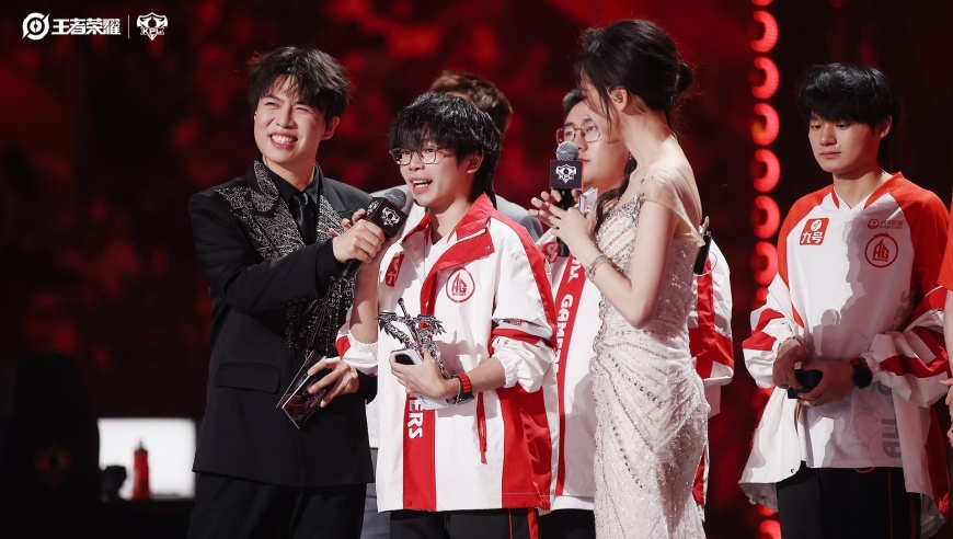 美媒：白宫想让泽连斯基移居法国,2025澳门今晚开奖记录图片大全,国产化作答解释落实_公测版V15.32